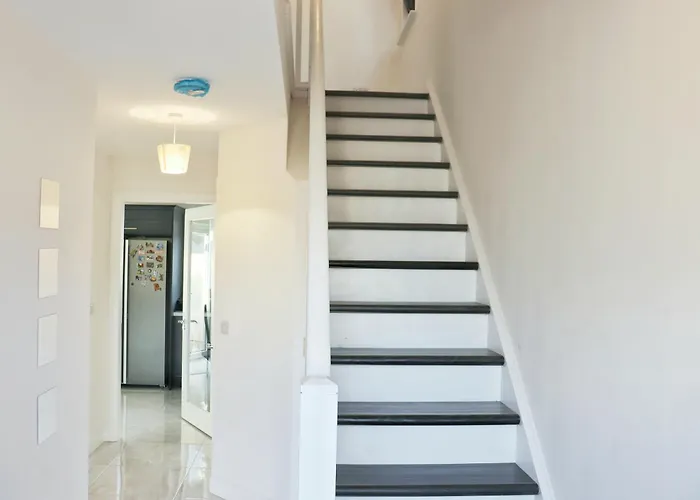 Your Perfect Away From Отель